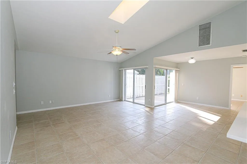 Naples, Florida 34105, United States, 2 Bedrooms Bedrooms, ,2 BathroomsBathrooms,Residential,Active,85329