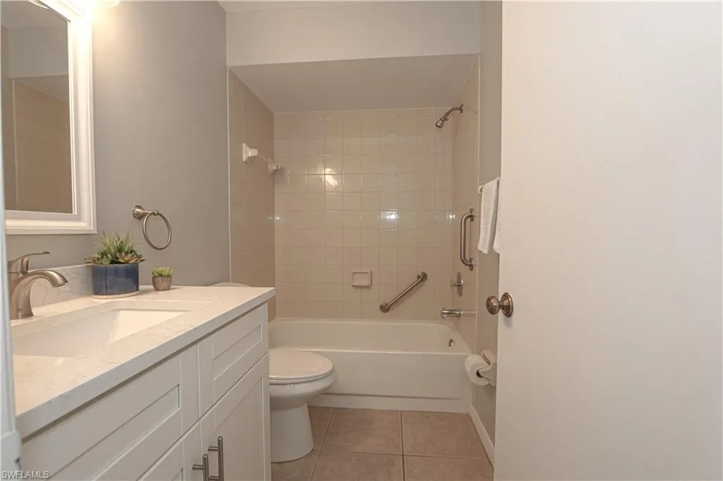 Naples, Florida 34105, United States, 2 Bedrooms Bedrooms, ,2 BathroomsBathrooms,Residential,Active,85329