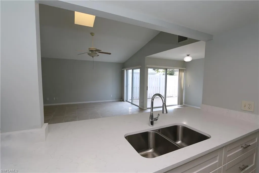 Naples, Florida 34105, United States, 2 Bedrooms Bedrooms, ,2 BathroomsBathrooms,Residential,Active,85329