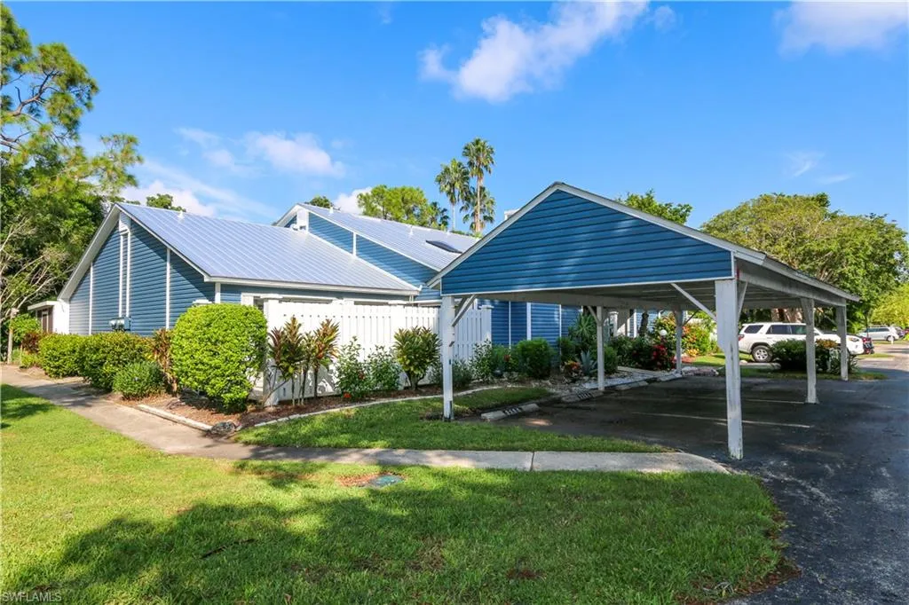 Naples, Florida 34105, United States, 2 Bedrooms Bedrooms, ,2 BathroomsBathrooms,Residential,Active,85329