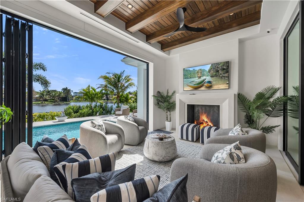 PARK SHORE - Residential