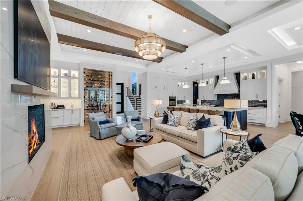 PARK SHORE - Residential