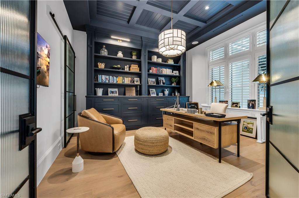 PARK SHORE - Residential