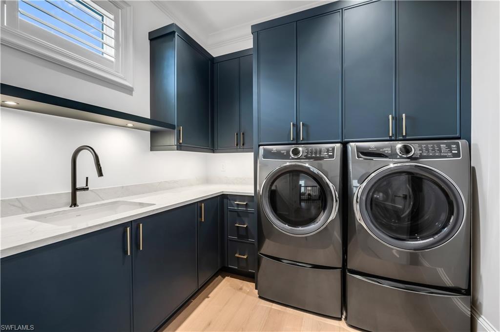 PARK SHORE - Residential