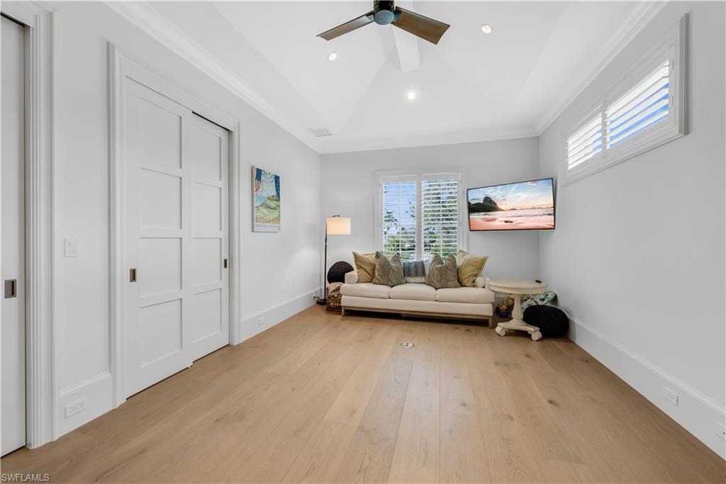 PARK SHORE - Residential