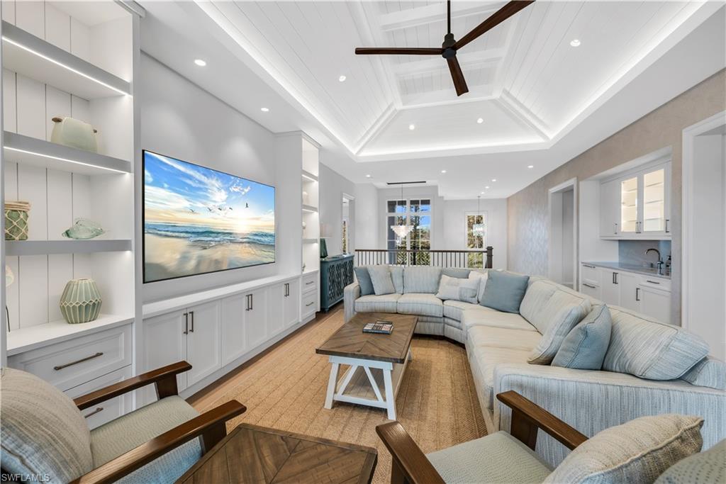 PARK SHORE - Residential