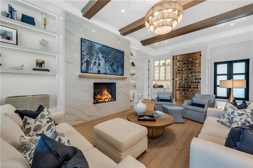 PARK SHORE - Residential