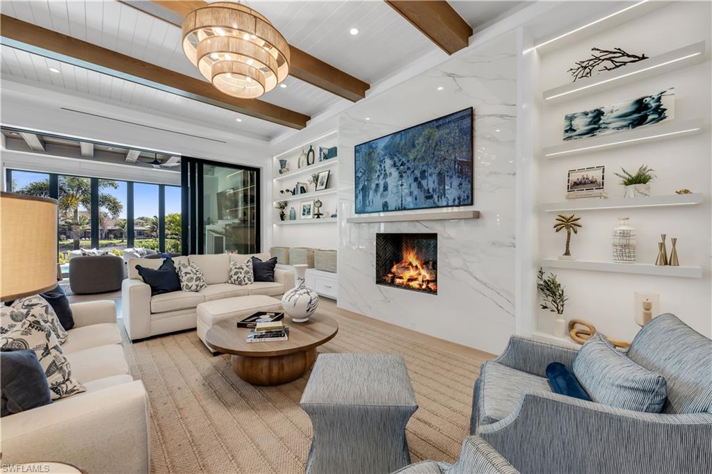 PARK SHORE - Residential