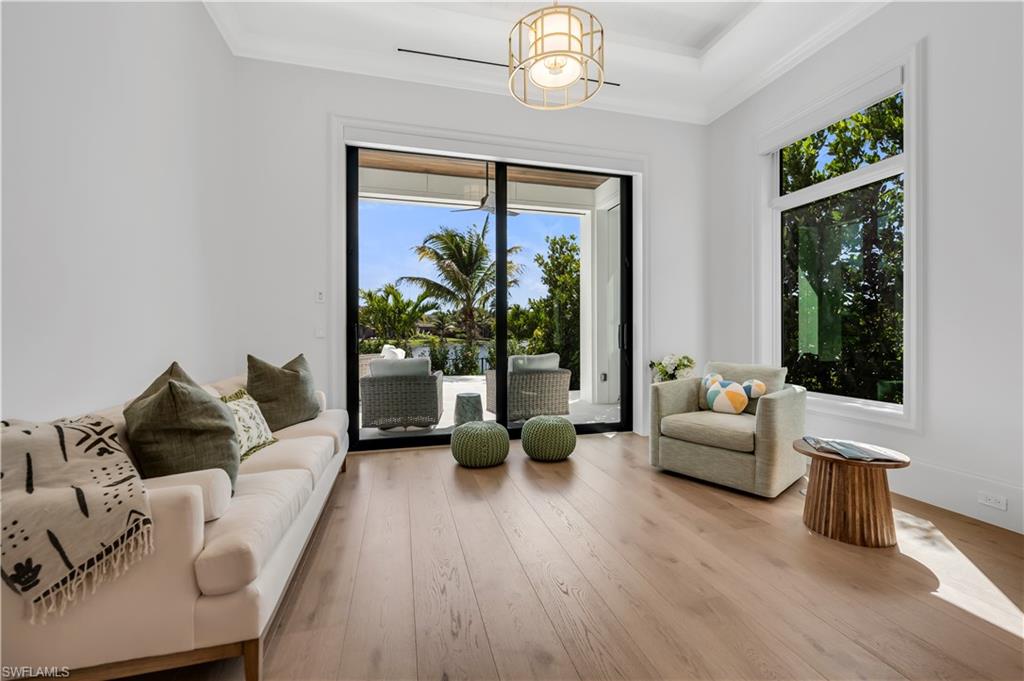 PARK SHORE - Residential