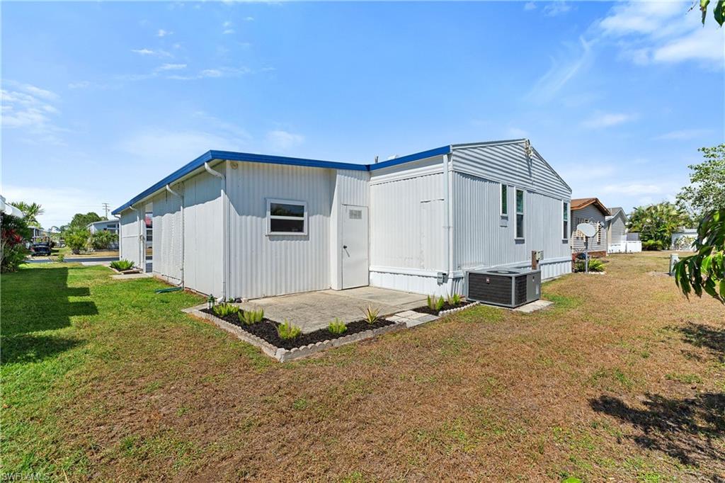 WINDJAMMER VILLAGE OF NAPLES - Residential