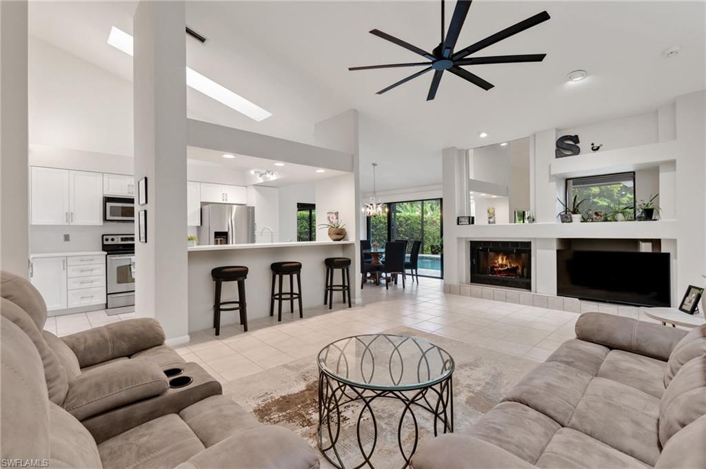 NAPLES BATH AND TENNIS CLUB - Residential