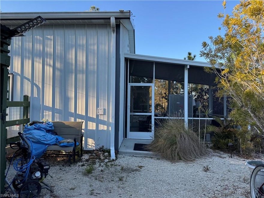 This isn’t just land—it’s where freedom begins.
Imagine 7.5 peaceful agricultural acres with your own pond, open pasture, and space to live life on your terms. With existing RV hookups, a metal building converted into a cozy home, and two additional new buildings (negotiable), and two finished out buildings with electric an a/c one in the front by the main home and one at the rear of the property. This property offers the rare chance to create an income-producing retreat or a private family compound. Whether you dream of livestock, homesteading, weekend camping, or hunting under open skies, this land is ready to welcome your vision.
___
¿Buscas libertad, espacio y un refugio privado? Esto no es solo terreno, es una propiedad lista para aprovecharse. A los que le gusta la vida en el campo esta propiedad agrícola de 7.5 acres con laguna, terreno parcialmente despejado de arboles grandes, algunas conexiones para casas mobiles y una casa de metal es una perfecta  oportunidad de hacer un complejo familiar.  Hay dos edificios mas que se estan usando como estorage en estos momentos pero se pueden ser covertidos en viviendas. Miren fotos Bldg 2 y Bldg 3 y estos son negociables para los que qieren tener un ingreso de renta o el complejo familiar. Tambien hay dos contenedores con electricidad y aire acondicionada y bastante listos.  Esta propiedad le da la oportunidad te tener su finca privada ideal para ganado o caceria. Las oportunidades son muchas.