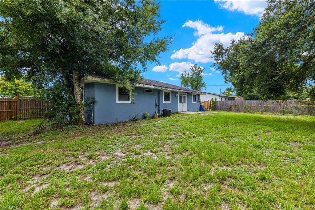 FORT MYERS SHORES - Residential