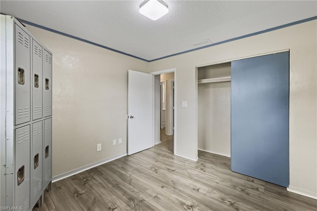 FORT MYERS SHORES - Residential