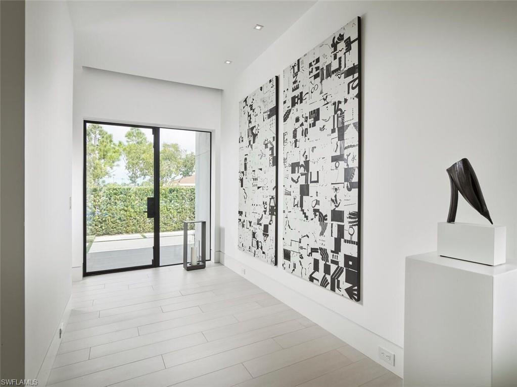 LAKE PARK - Residential