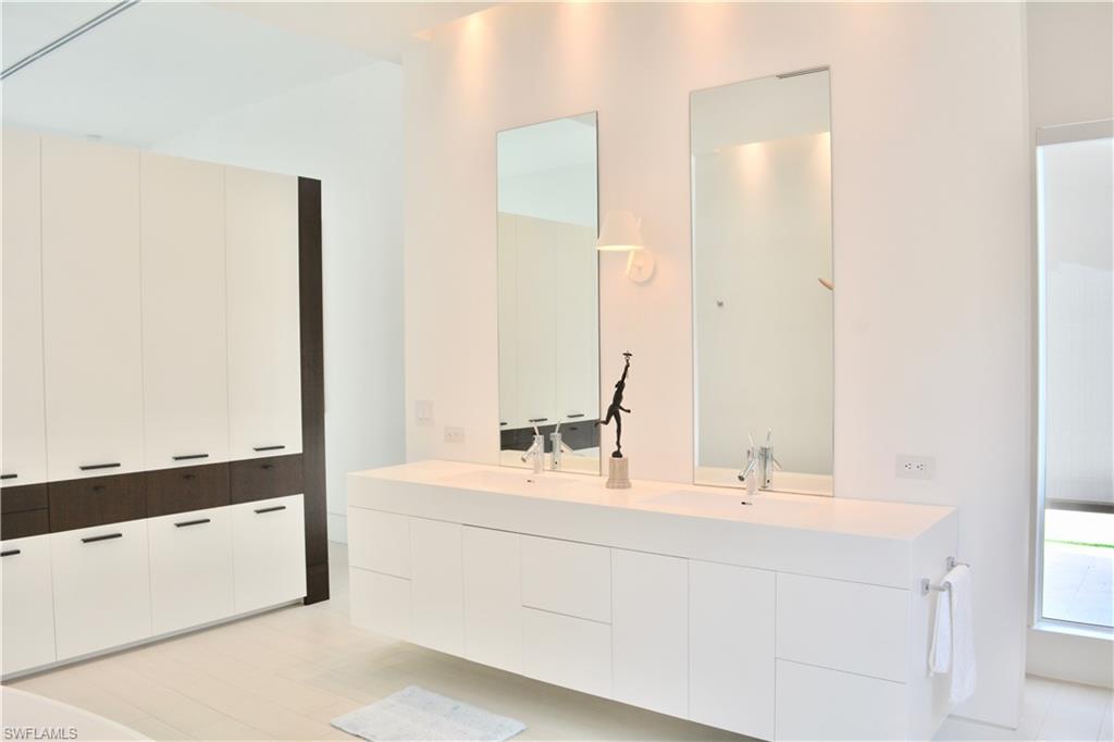 LAKE PARK - Residential