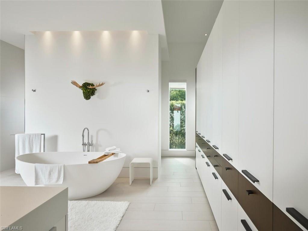 LAKE PARK - Residential