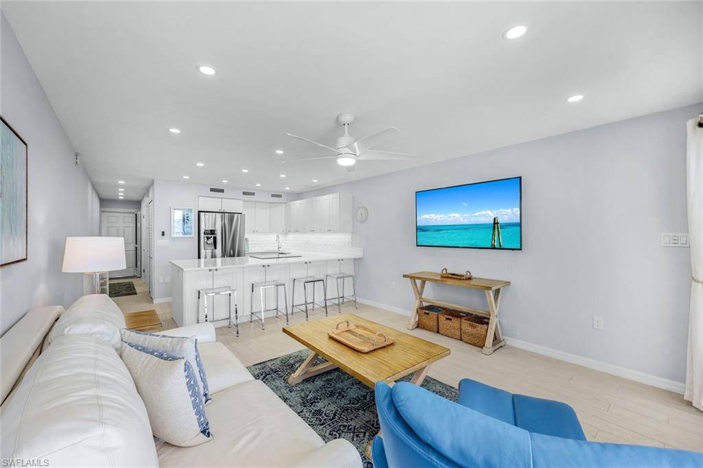 DOLPHIN WAY - Residential