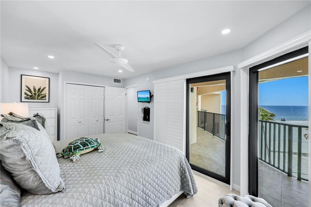 DOLPHIN WAY - Residential