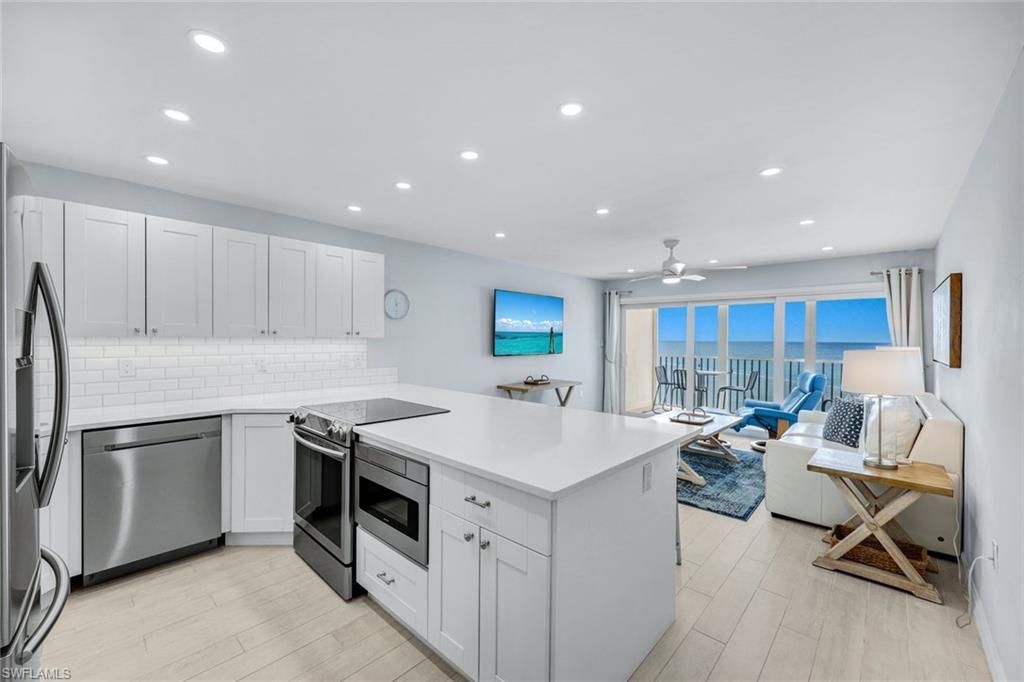 DOLPHIN WAY - Residential