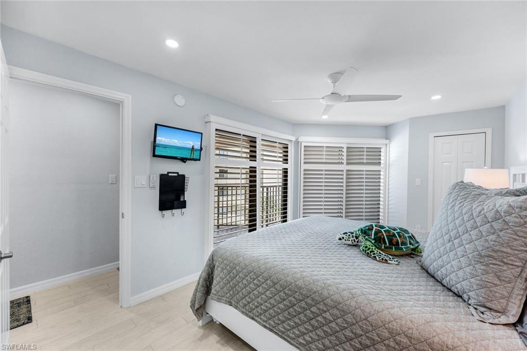 DOLPHIN WAY - Residential