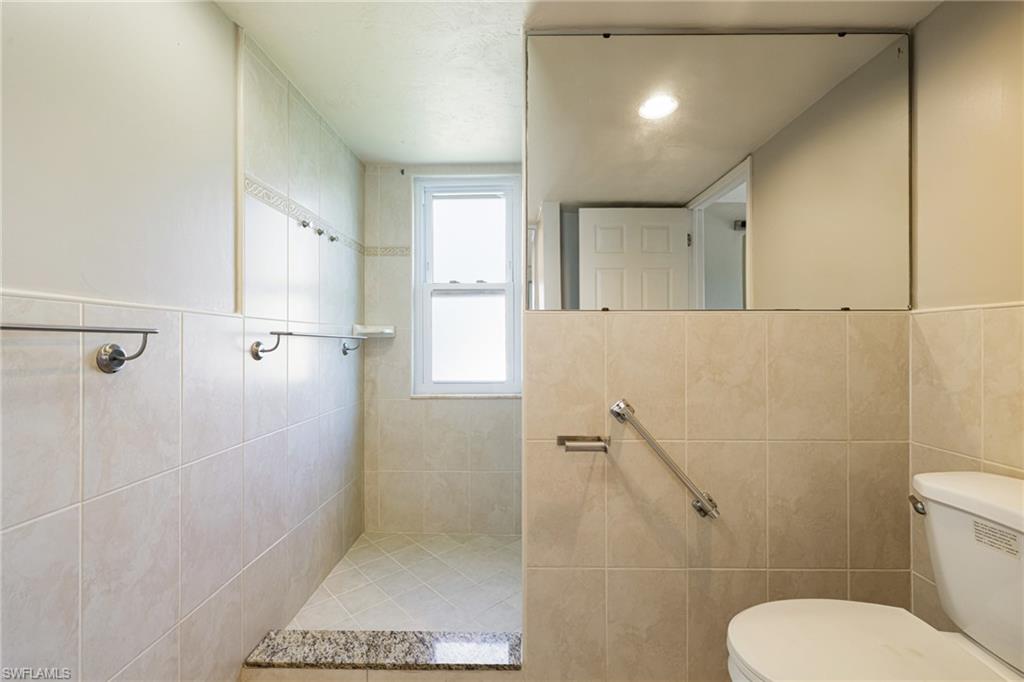 IMPERIAL SHORES - Residential