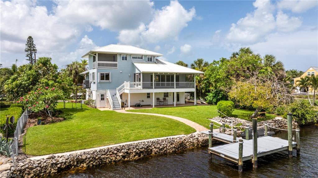 IMPERIAL SHORES - Residential