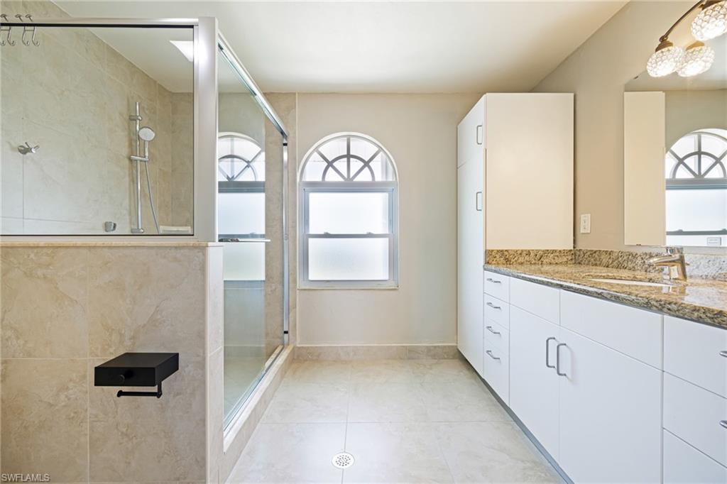 IMPERIAL SHORES - Residential