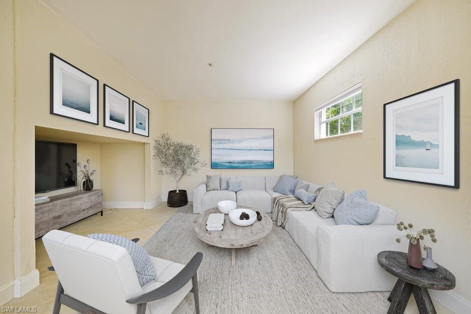 IMPERIAL SHORES - Residential