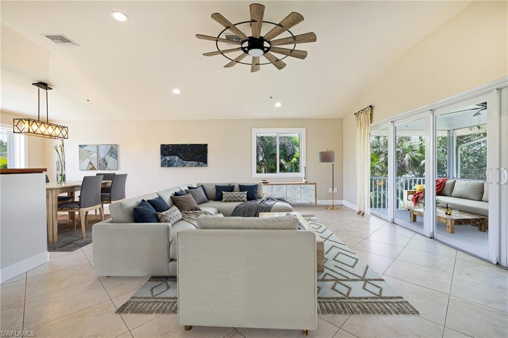 IMPERIAL SHORES - Residential