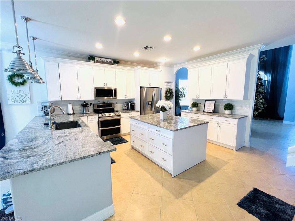 OLYMPIA POINTE - Residential