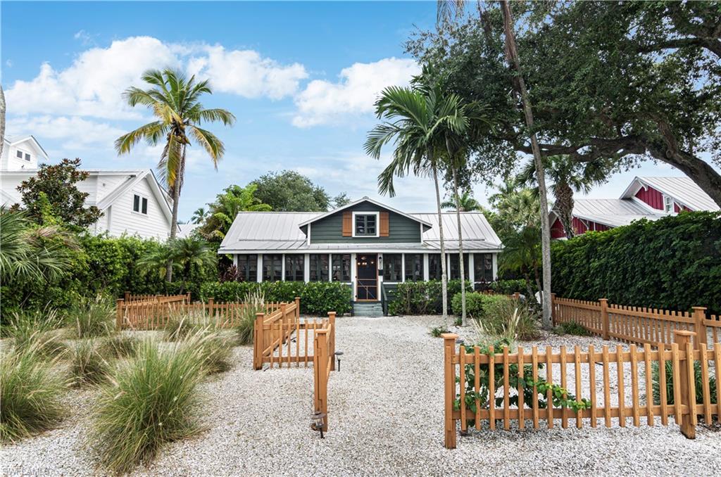 OLDE NAPLES - Residential