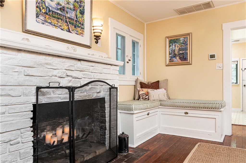 OLDE NAPLES - Residential