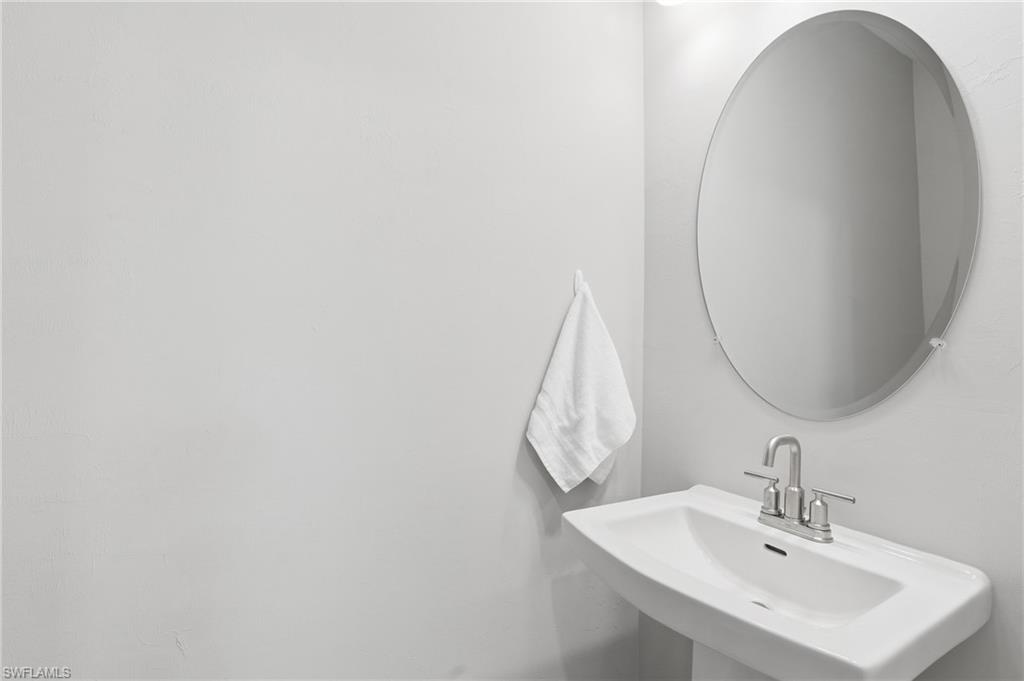 ESPLANADE LAKE CLUB - Residential Lease