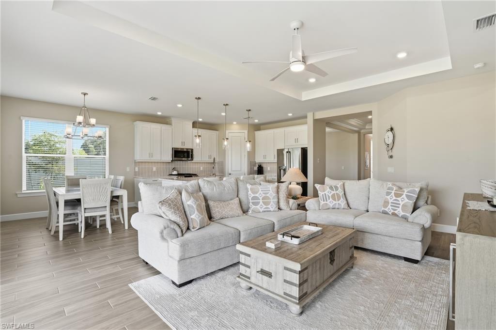 ESPLANADE LAKE CLUB - Residential Lease