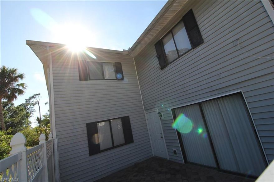 LOCATION, LOCATION, LOCATION! 2/2 townhouse south of Boy Scout. Central location, near College, shopping, restaurant, great price for the area! New A/C, new flooring.