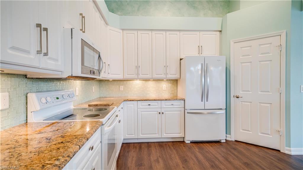 REFLECTION LAKES - Residential