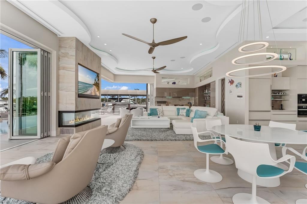 DEEP LAGOON ESTATES - Residential