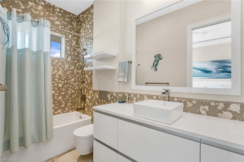 DEEP LAGOON ESTATES - Residential