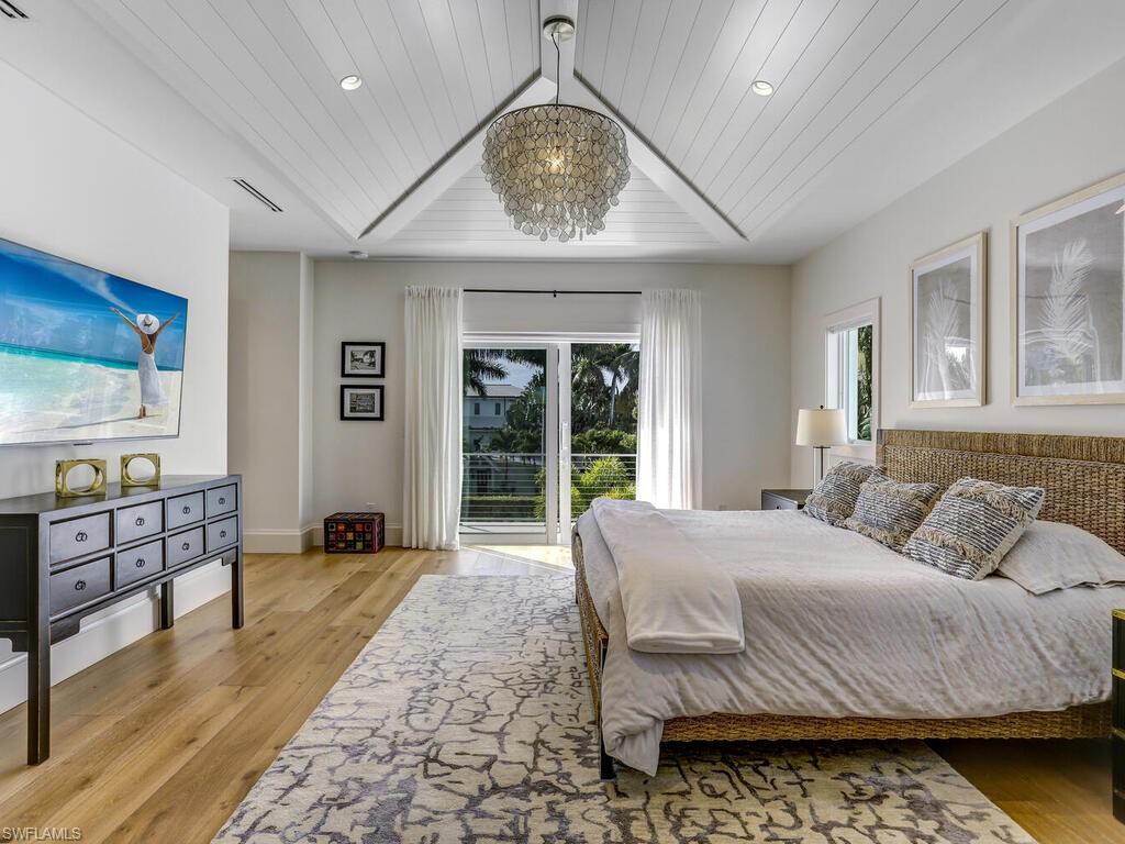 OLDE NAPLES - Residential