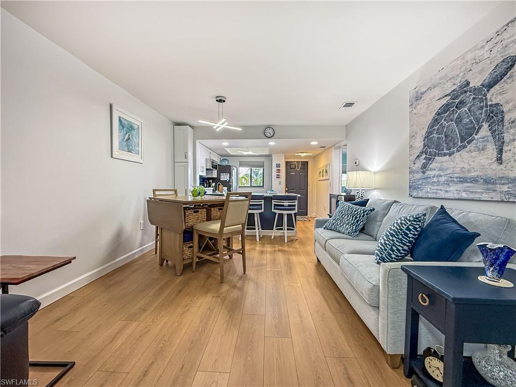 PINEWOOD SOUTH CONDO - Residential