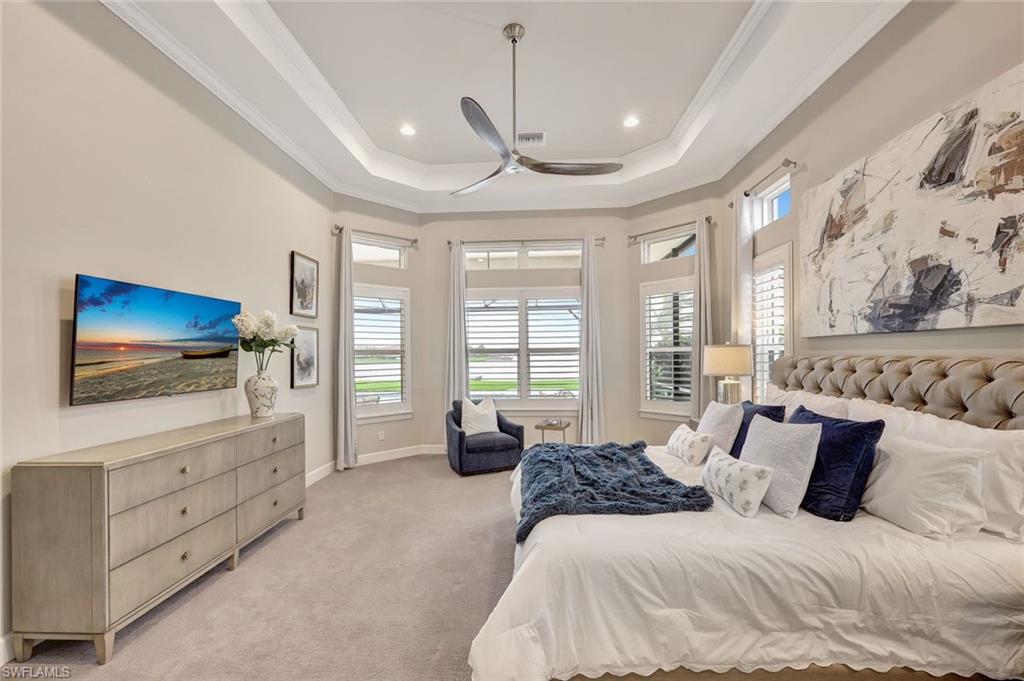 ESPLANADE LAKE CLUB - Residential