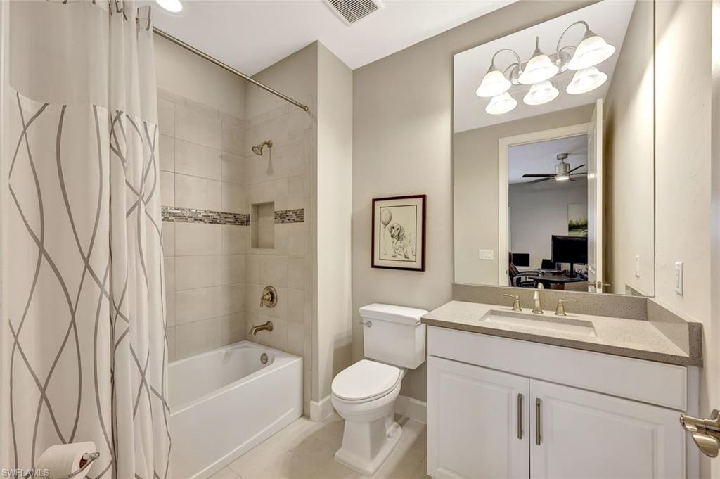 ESPLANADE LAKE CLUB - Residential