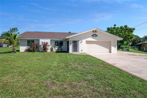 A home in NORTH FORT MYERS