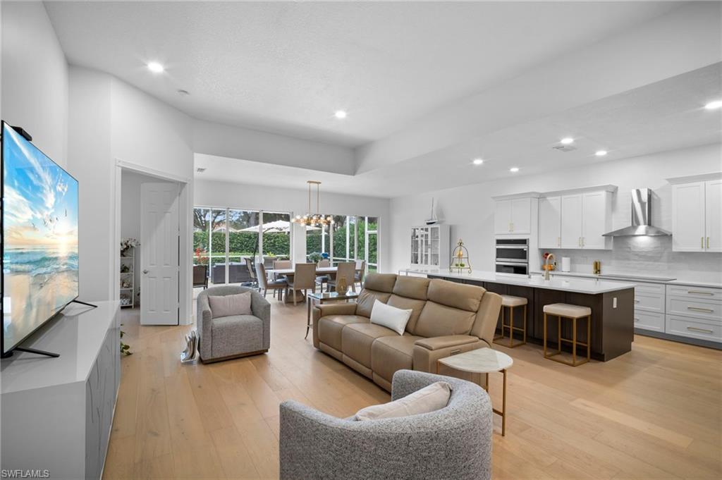 ISLAND WALK - Residential