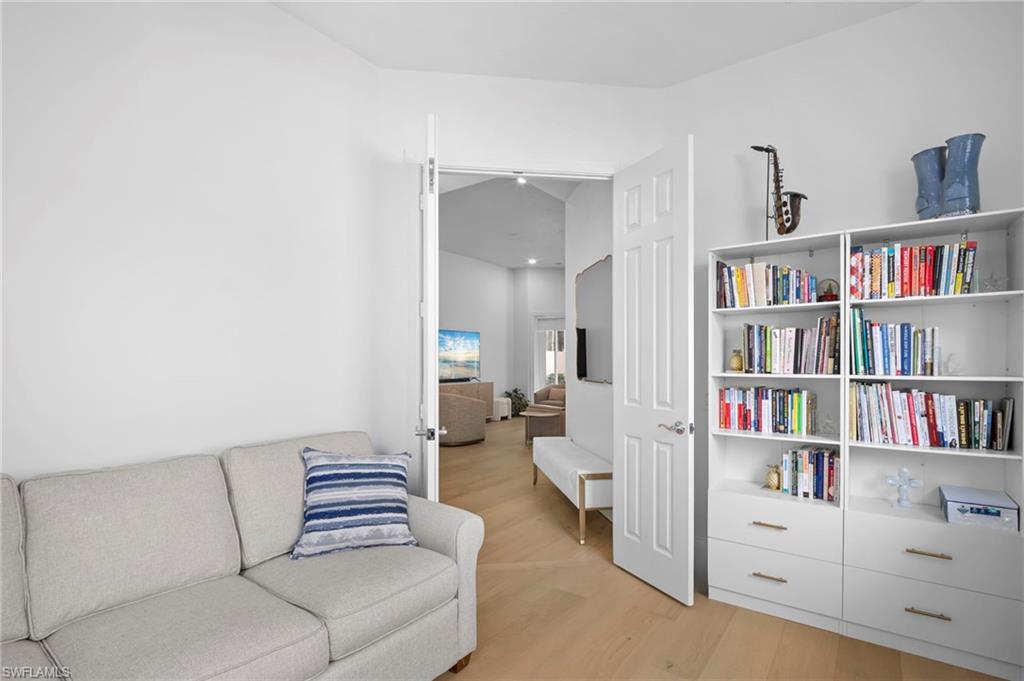 ISLAND WALK - Residential