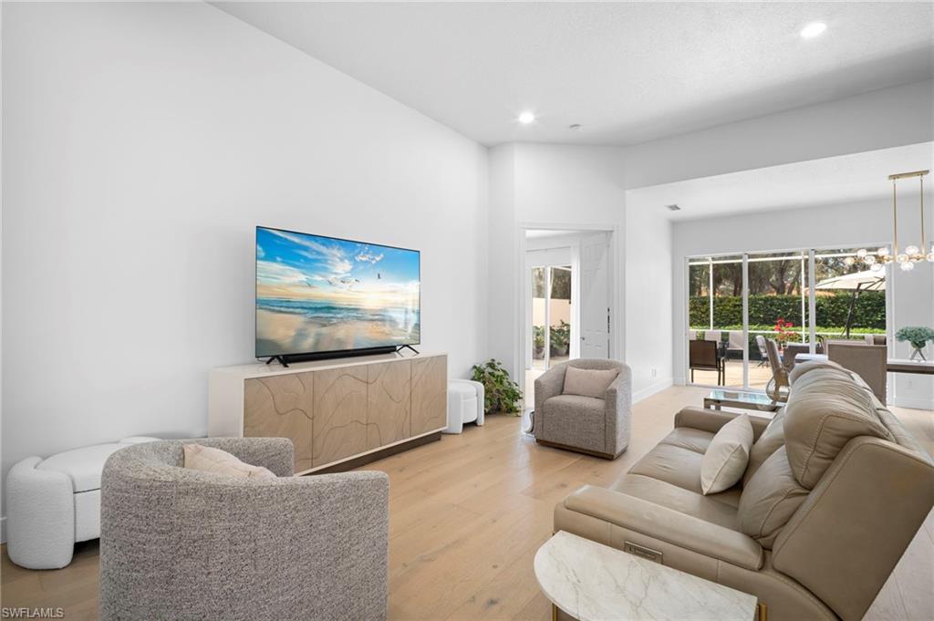 ISLAND WALK - Residential