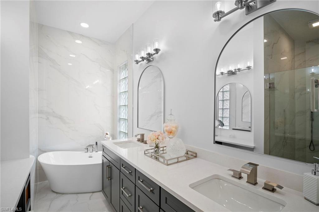 ISLAND WALK - Residential