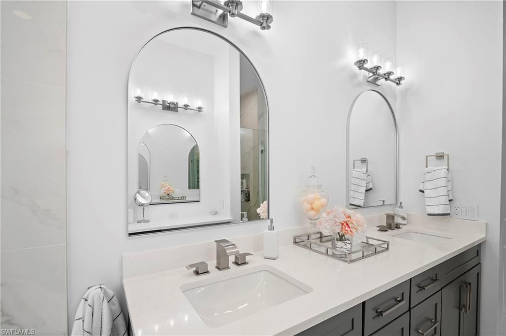 ISLAND WALK - Residential