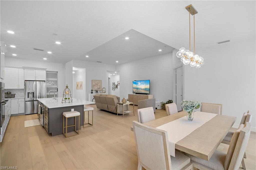 ISLAND WALK - Residential